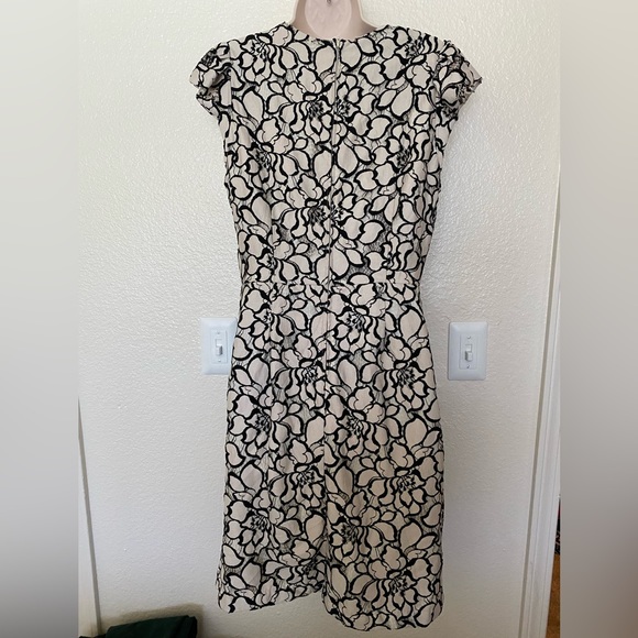 Black and White lace Dress - Picture 2 of 5